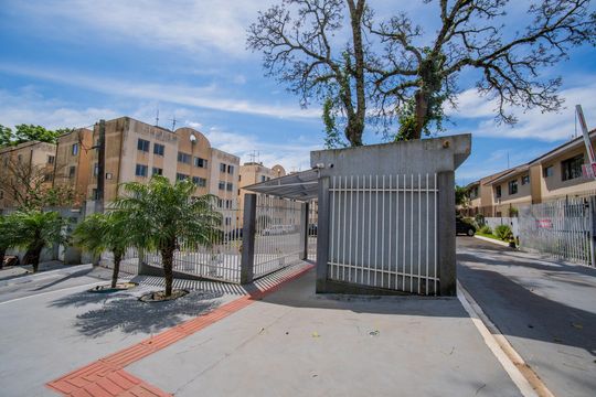 Fachada de apartamento para alugar com 3 quartos, 44m² em Campo Comprido, Curitiba