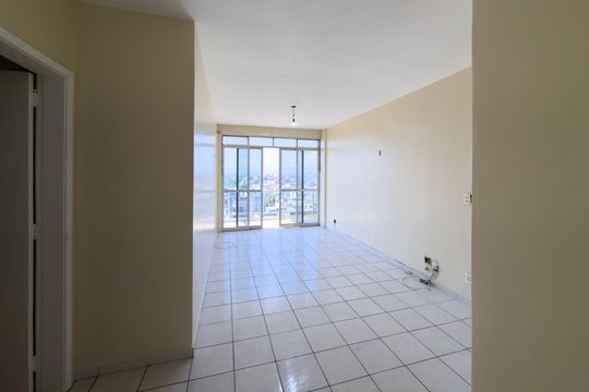 Sala de apartamento à venda com 2 quartos, 65m² em Vila da Penha, Rio de Janeiro