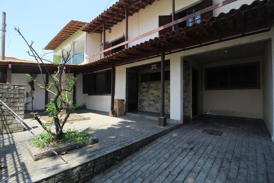 Frente de casa de condomínio para alugar com 4 quartos, 265m² em Taquara, Rio de Janeiro