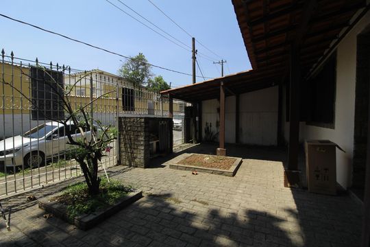 Frente de casa de condomínio para alugar com 4 quartos, 265m² em Taquara, Rio de Janeiro