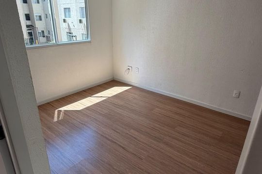 Quarto 1 de apartamento para alugar com 2 quartos, 42m² em Ipanema, Porto Alegre