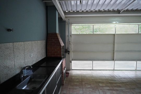 Garagem de casa à venda com 2 quartos, 151m² em Vila Jones, Americana