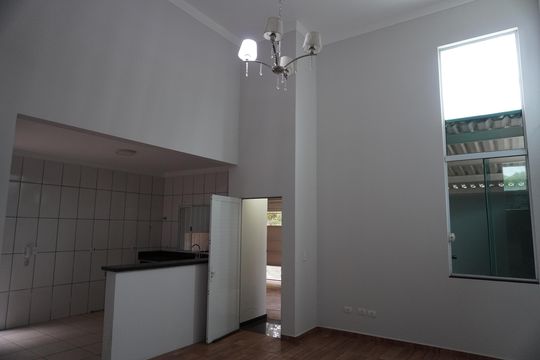 Sala de casa à venda com 2 quartos, 151m² em Vila Jones, Americana