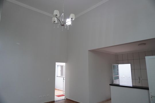 Sala de casa à venda com 2 quartos, 151m² em Vila Jones, Americana