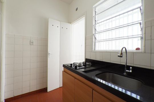 Cozinha de apartamento para alugar com 1 quarto, 44m² em Liberdade, São Paulo