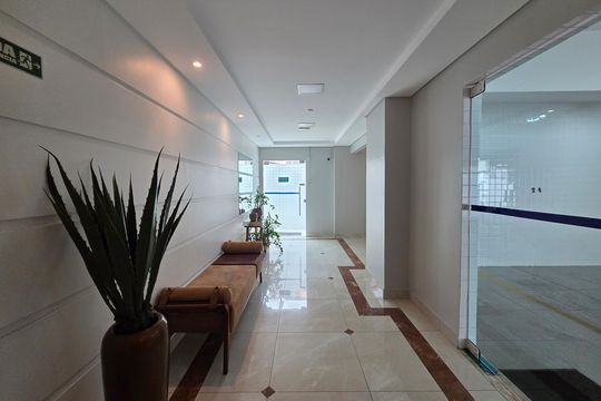 Hall de entrada de apartamento para alugar com 2 quartos, 75m² em Aviação, Praia Grande