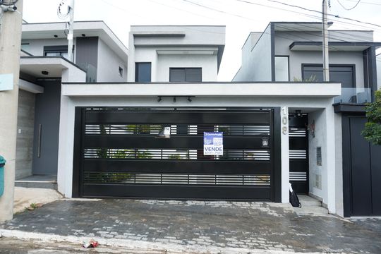 Casa de Condomínio à venda com 2 quartos, 127m² em Alphaville, Santana de Parnaíba