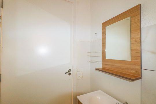 Banheiro de apartamento para alugar com 2 quartos, 41m² em Fátima, Canoas