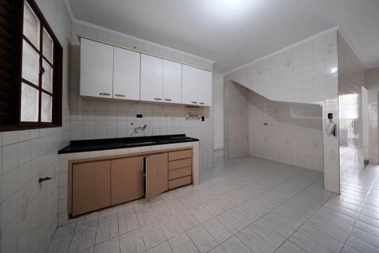 Cozinha de apartamento para alugar com 2 quartos, 150m² em Vila Ré, São Paulo