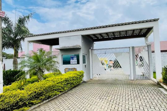 Fachada  de casa de condomínio para alugar com 2 quartos, 70m² em Residencial San Diego (paysage Serein), Cotia