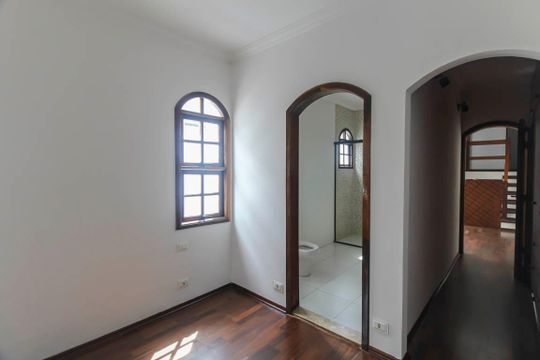 Suite de casa para alugar com 3 quartos, 200m² em Parque São Lucas, São Paulo