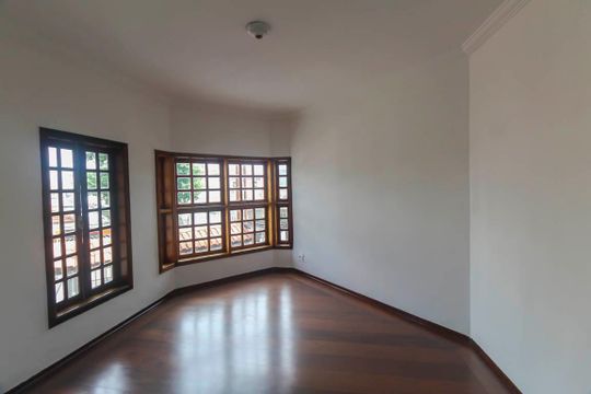 Sala de TV de casa para alugar com 3 quartos, 200m² em Parque São Lucas, São Paulo