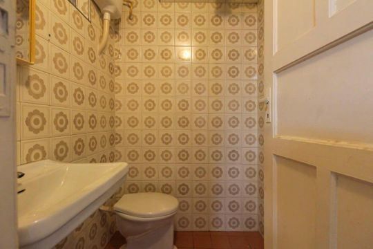 Banheiro de Serviço de casa à venda com 3 quartos, 150m² em Jardim Ivone, São Paulo