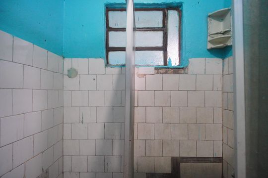 Banheiro de casa para alugar com 1 quarto, 45m² em Arroio da Manteiga, São Leopoldo