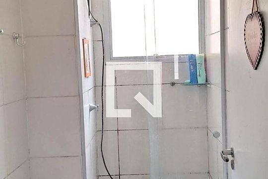 Banheiro de apartamento para alugar com 2 quartos, 46m² em Santo Afonso, Novo Hamburgo