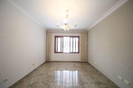 Casa para alugar com 4 quartos, 163m² em Jardim Londrina, São Paulo