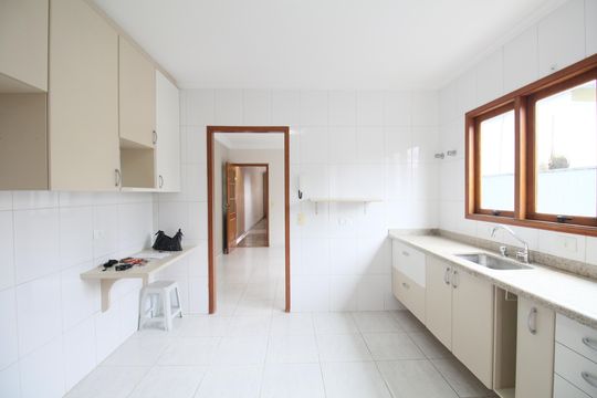 Cozinha de casa para alugar com 4 quartos, 163m² em Jardim Londrina, São Paulo