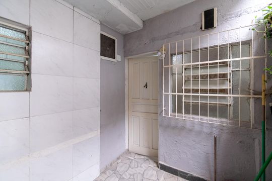 Entrada de casa para alugar com 1 quarto, 60m² em Vila Santa Catarina, São Paulo