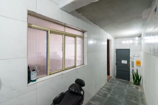 Corredor de Entrada de casa para alugar com 1 quarto, 60m² em Vila Santa Catarina, São Paulo