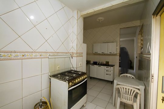 Cozinha de apartamento à venda com 3 quartos, 101m² em Barroca, Belo Horizonte