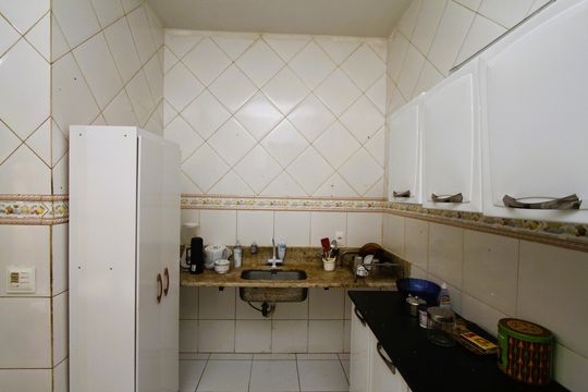 Cozinha de apartamento à venda com 3 quartos, 101m² em Barroca, Belo Horizonte