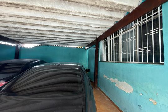 Garagem de casa à venda com 2 quartos, 123m² em Baeta Neves, São Bernardo do Campo