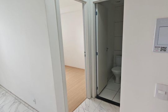 Corredor de apartamento para alugar com 2 quartos, 35m² em Centro, Guarulhos