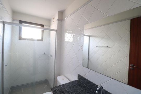 Banheiro Social de apartamento para alugar com 3 quartos, 95m² em Centro, Uberlândia