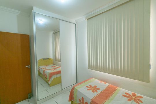 Casa à venda com 2 quartos, 55m² em Heliópolis, Belo Horizonte