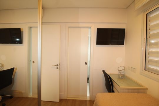 Suíte 2 de apartamento para alugar com 3 quartos, 220m² em Santa Teresinha, São Paulo