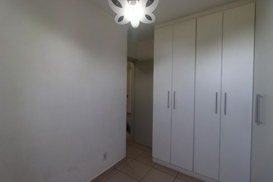 Quarto 1 de apartamento para alugar com 2 quartos, 43m² em Parque Residencial Lagoinha, Ribeirão Preto