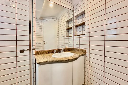 Banheiro  de apartamento para alugar com 1 quarto, 45m² em Jardim Paulista, São Paulo