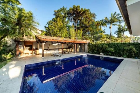 Casa à venda com 3 quartos, 371m² em Jardim Marajoara, São Paulo