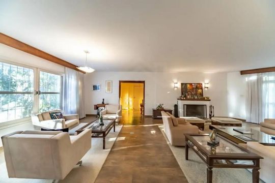 Casa à venda com 3 quartos, 371m² em Jardim Marajoara, São Paulo