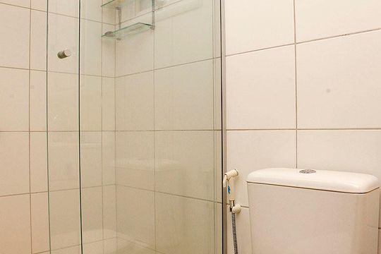 Banheiro 1 Quarto Suíte de apartamento à venda com 2 quartos, 50m² em Rio Branco, Porto Alegre