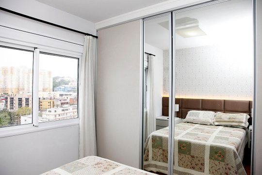 Quarto 1 Suíte de apartamento à venda com 2 quartos, 50m² em Rio Branco, Porto Alegre
