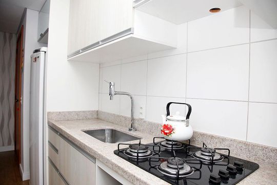 Cozinha + Área de Serviço de apartamento à venda com 2 quartos, 50m² em Rio Branco, Porto Alegre