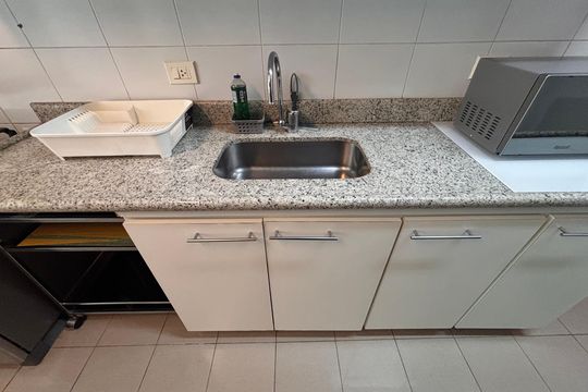 Cozinha de apartamento para alugar com 2 quartos, 100m² em Vila Nova Conceição, São Paulo