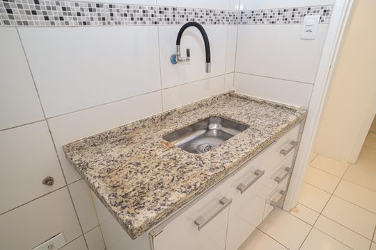 Cozinha de apartamento para alugar com 1 quarto, 35m² em Bela Vista, São Paulo
