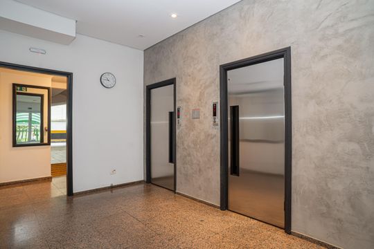 Área comum - Elevadores de apartamento para alugar com 1 quarto, 35m² em Bela Vista, São Paulo
