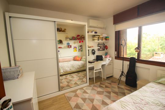 Quarto 1 de casa de condomínio à venda com 3 quartos, 130m² em Cavalhada, Porto Alegre