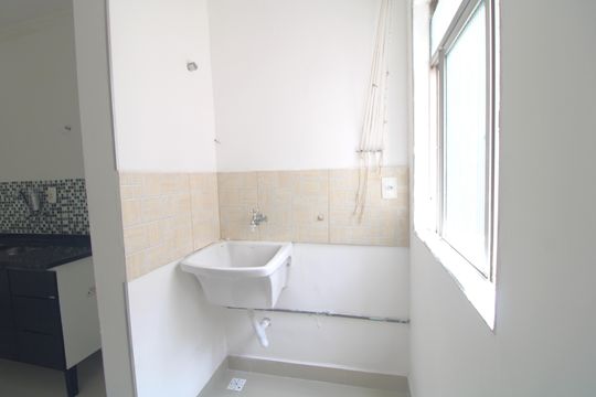 Lavanderia de apartamento à venda com 2 quartos, 56m² em Vila Sao Jose (cidade Dutra), São Paulo