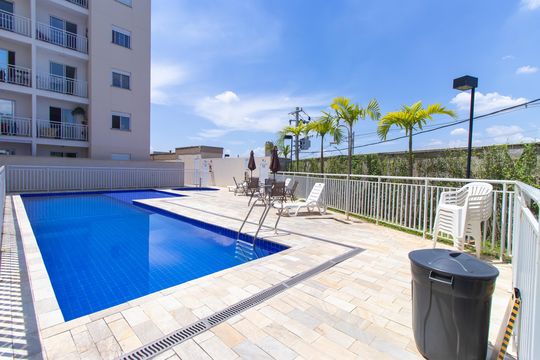 Área comum - Piscina adulto de apartamento para alugar com 2 quartos, 45m² em Roselândia, Cotia