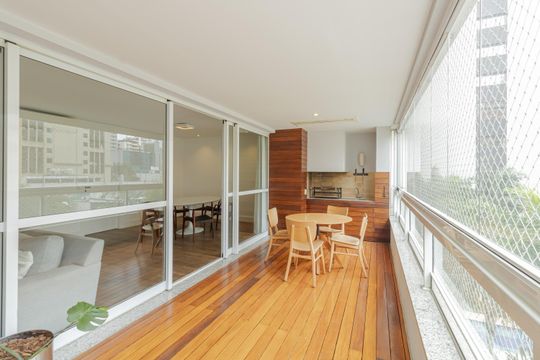 Apartamento para alugar com 3 quartos, 156m² em Itaim Bibi, São Paulo