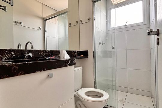 Banheiro suíte de apartamento à venda com 2 quartos, 55m² em Bela Vista, Osasco