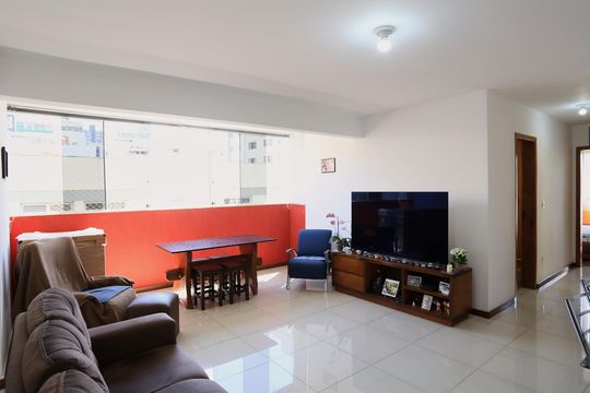 Sala de apartamento à venda com 3 quartos, 110m² em Sagrada Família, Belo Horizonte