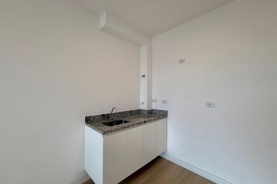 Cozinha  de apartamento para alugar com 2 quartos, 42m² em Vila das Belezas, São Paulo