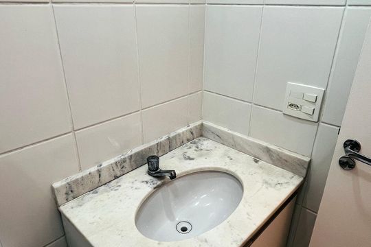 Apartamento para alugar com 1 quarto, 45m² em Vila Satúrnia, Campinas