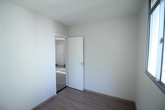 Quarto 1 de apartamento para alugar com 2 quartos, 50m² em Olaria, Contagem