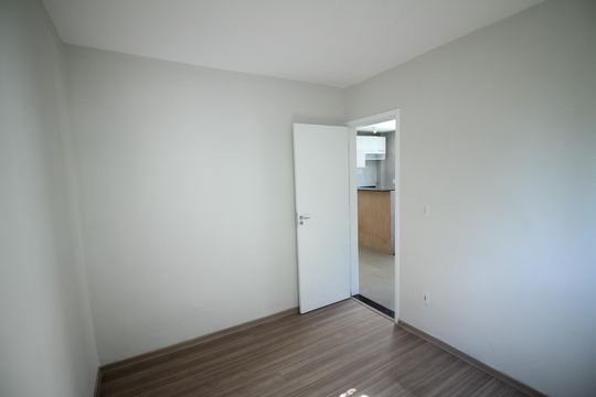 Quarto 2 de apartamento para alugar com 2 quartos, 50m² em Olaria, Contagem